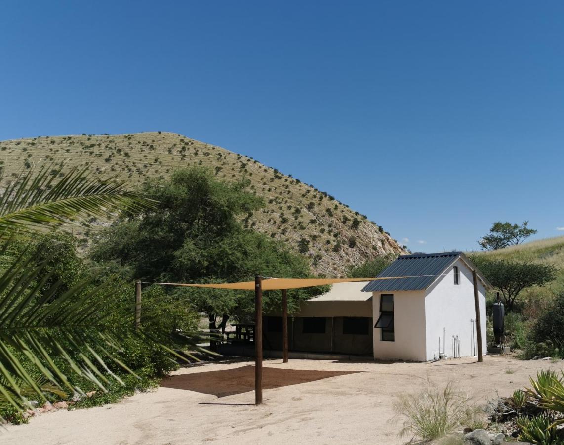 Achab Self Catering Tent Usakos Bagian luar foto